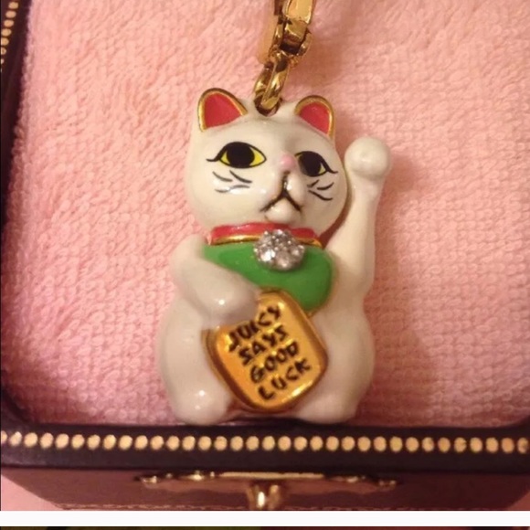 Listing hold - Picture 1 of 1